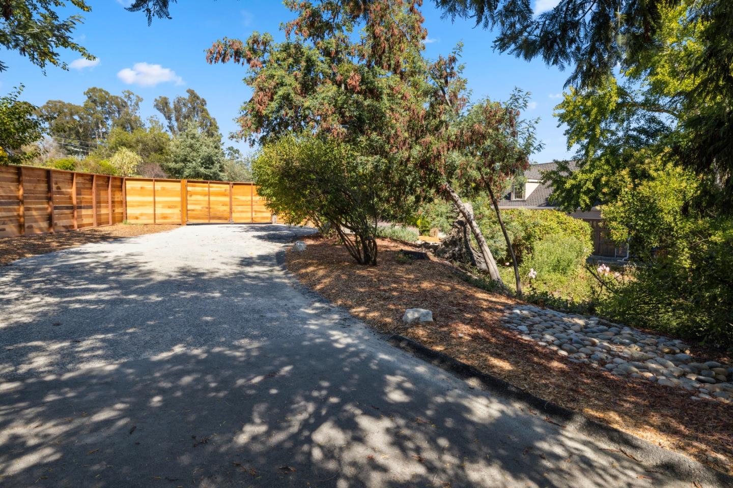 2 Pasatiempo DR