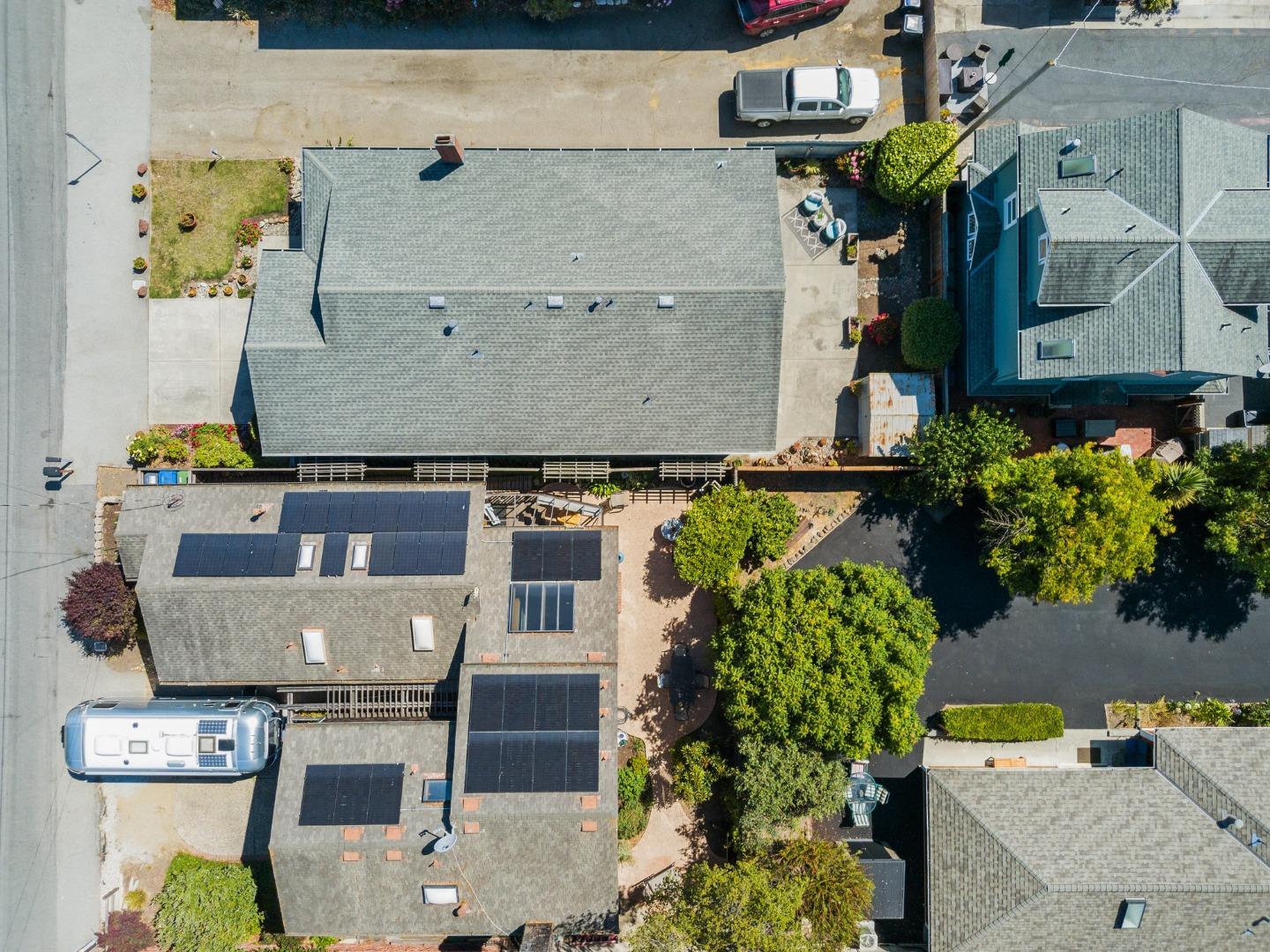 607 Burlingame Avenue
