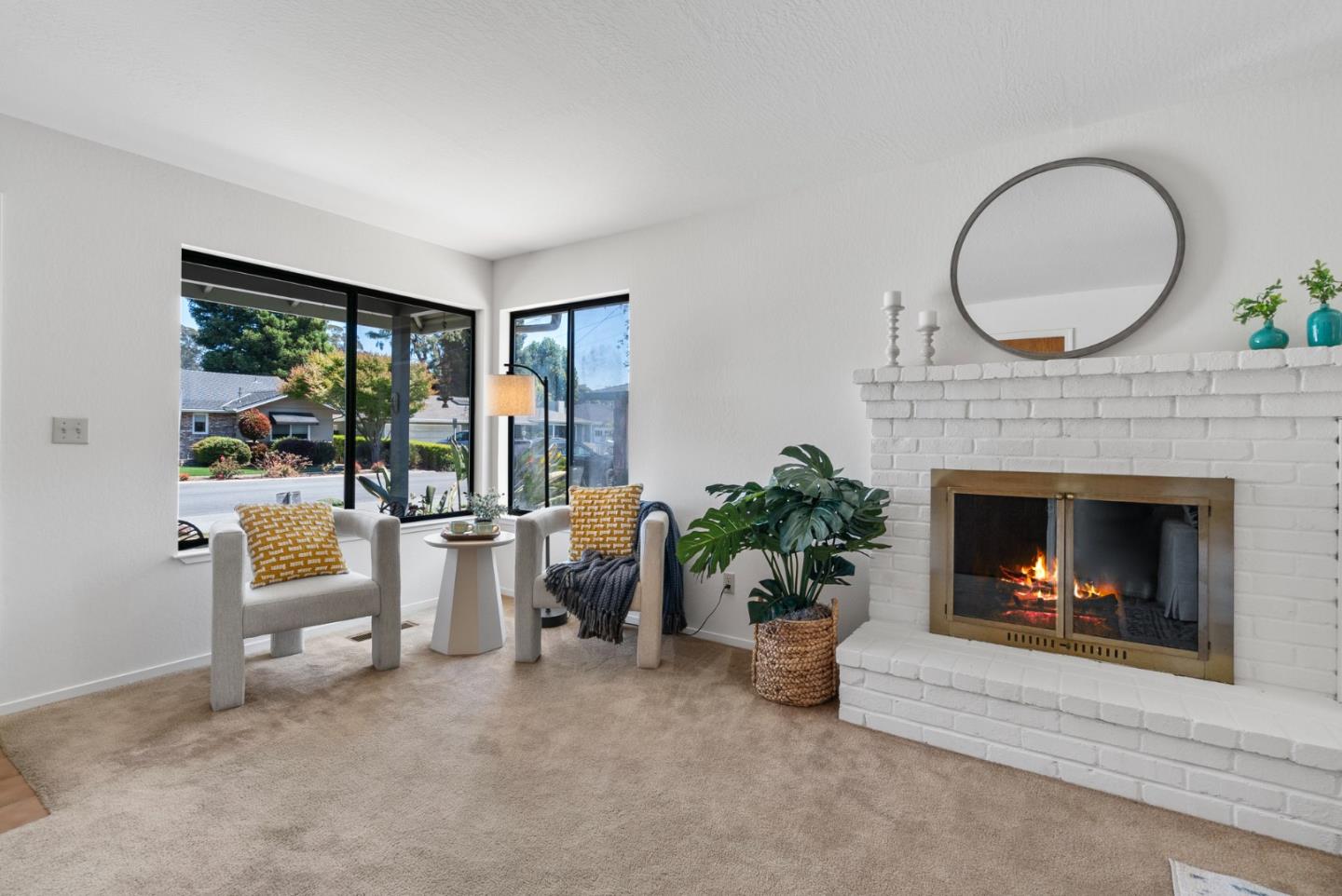 607 Burlingame Avenue