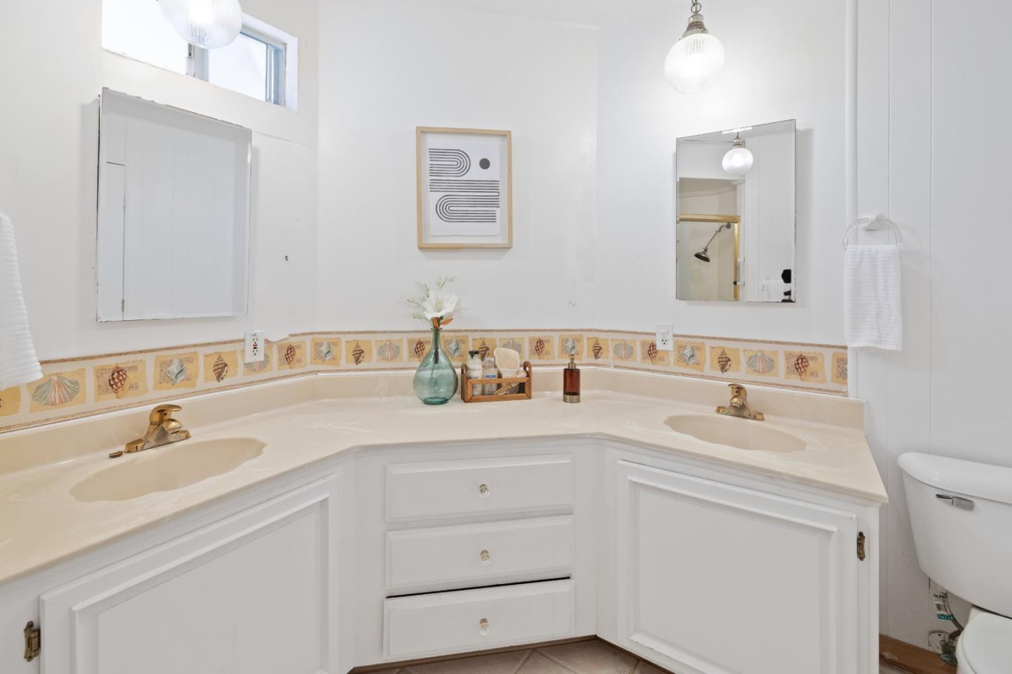 2395 Delaware Avenue Unit: 165