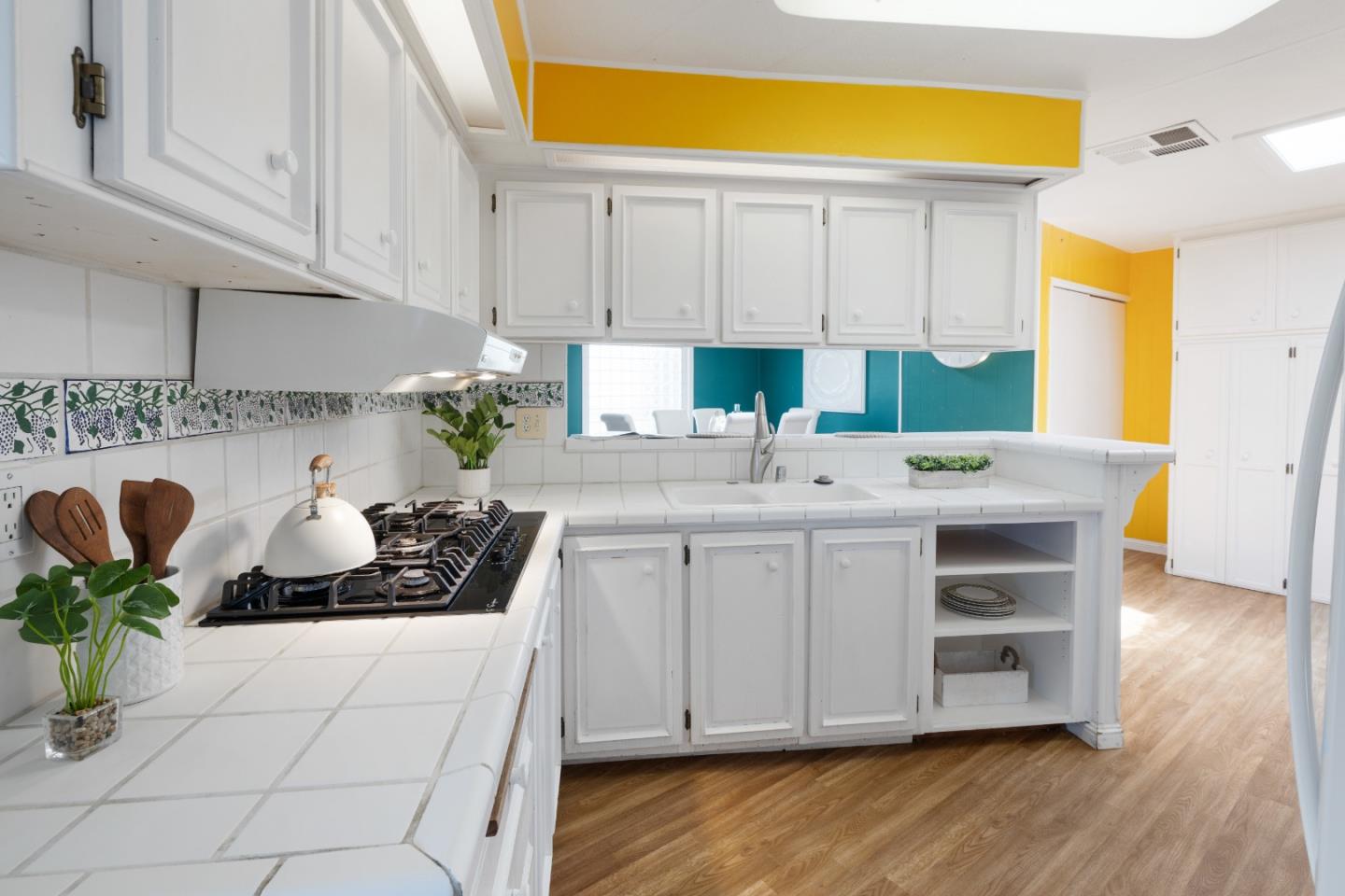 2395 Delaware Avenue Unit: 165