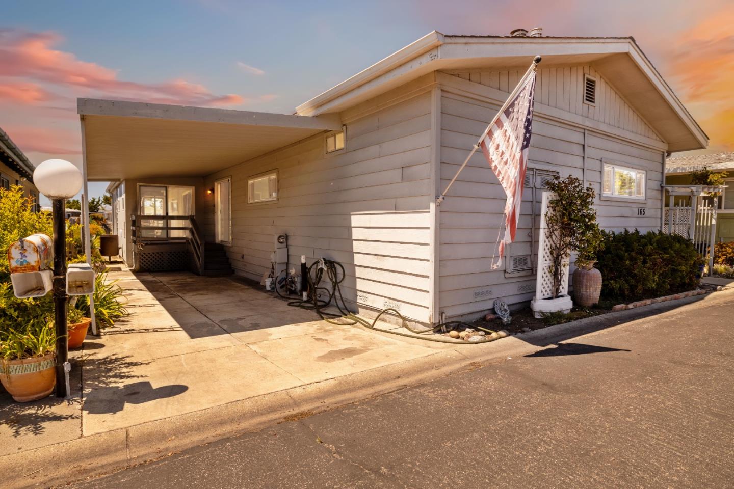 2395 Delaware Avenue Unit: 165