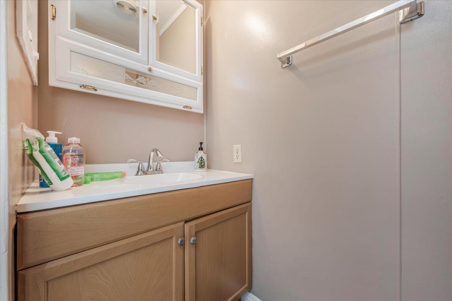 1225 Vienna Drive Unit: 983