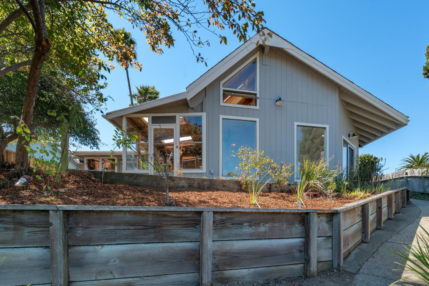 3780 Valera Drive