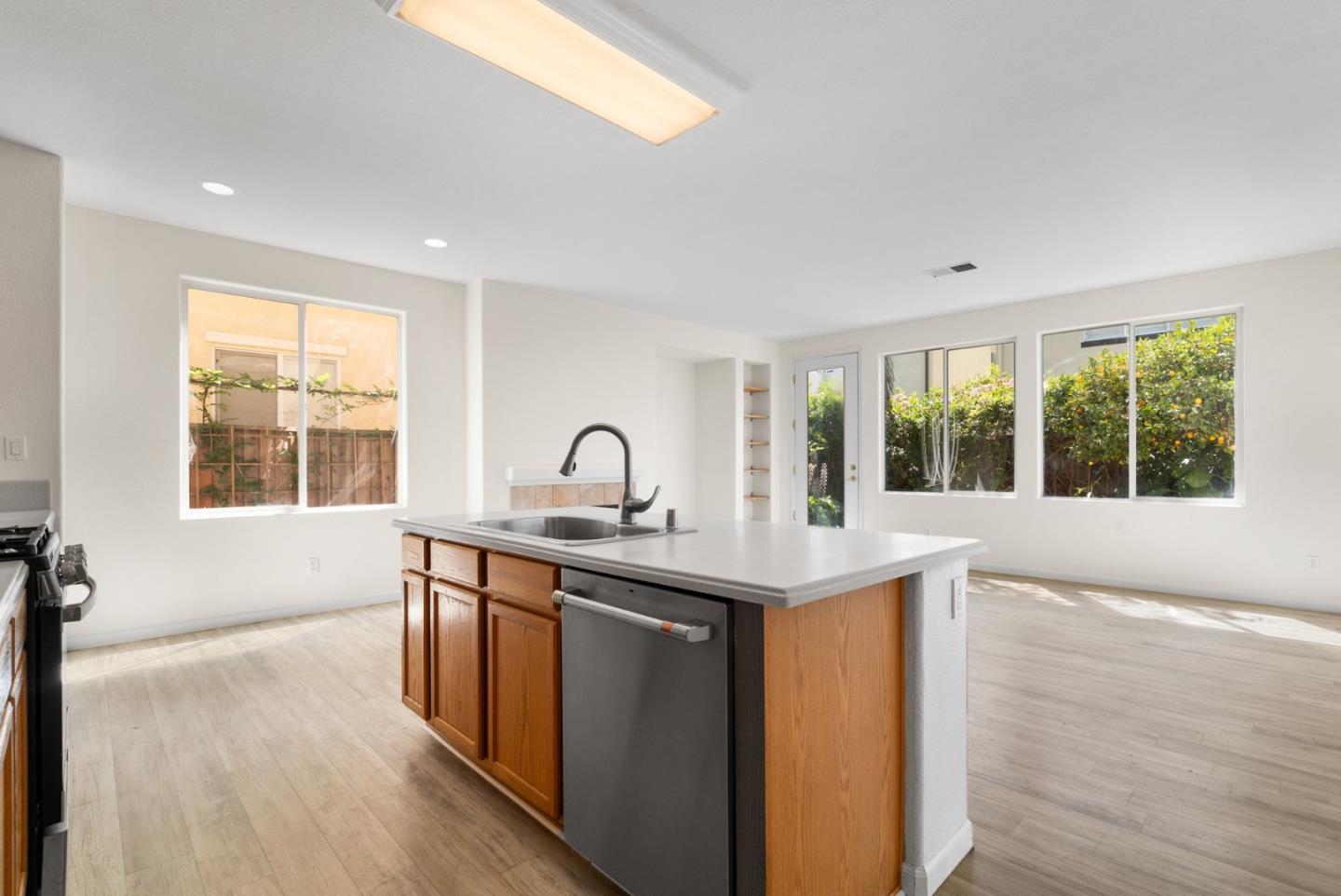 4 La Hacienda ST