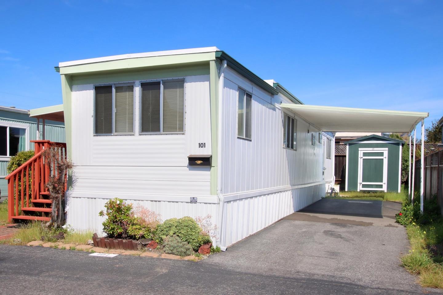 1099 38th Avenue Unit: 101