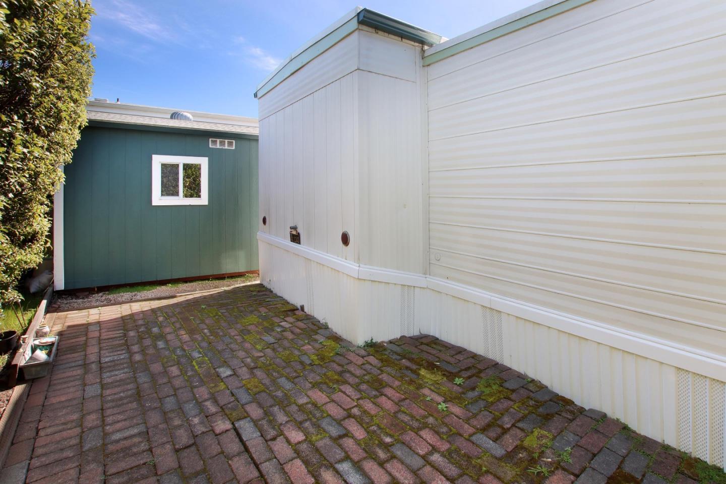 1099 38th Avenue Unit: 101