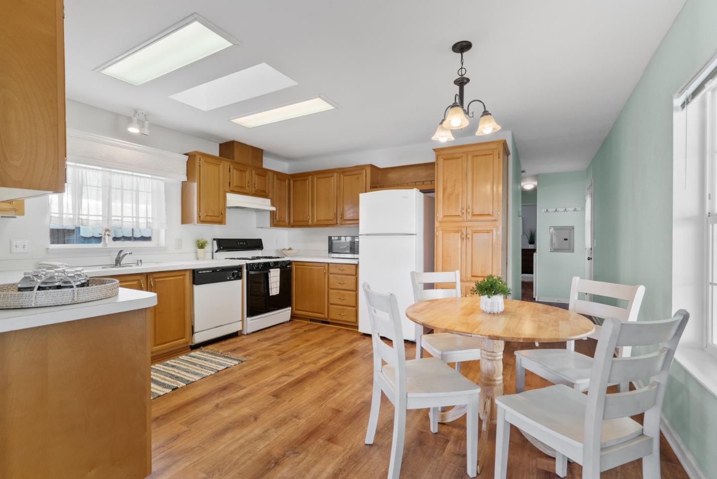 1040 38th Ave Unit: 2
