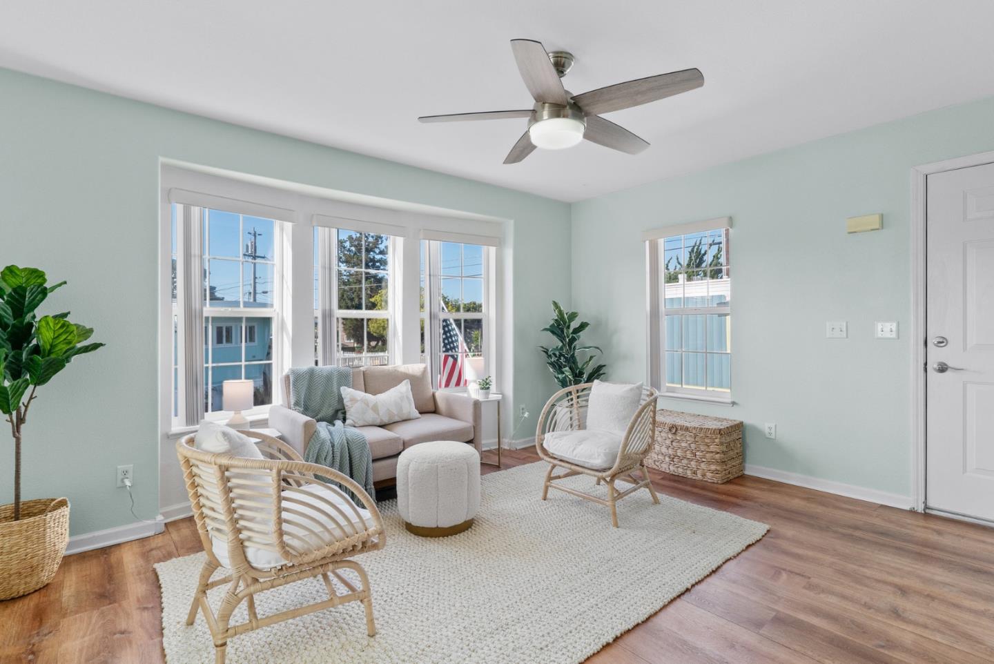 1040 38th Ave Unit: 2