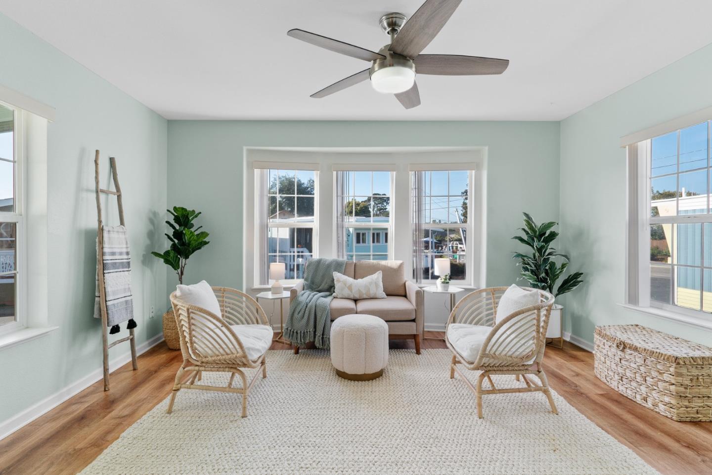 1040 38th Ave Unit: 2