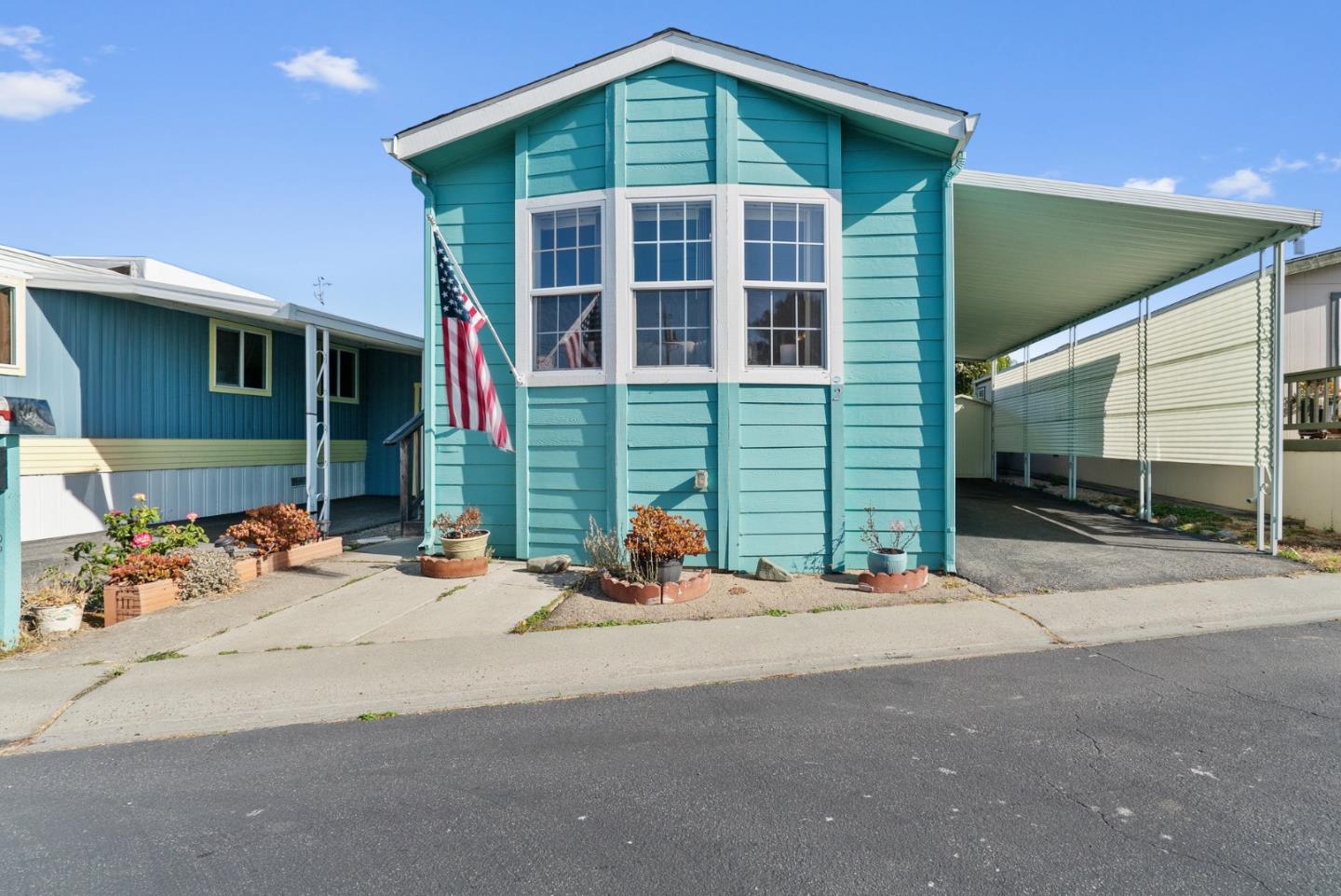 1040 38th Ave Unit: 2