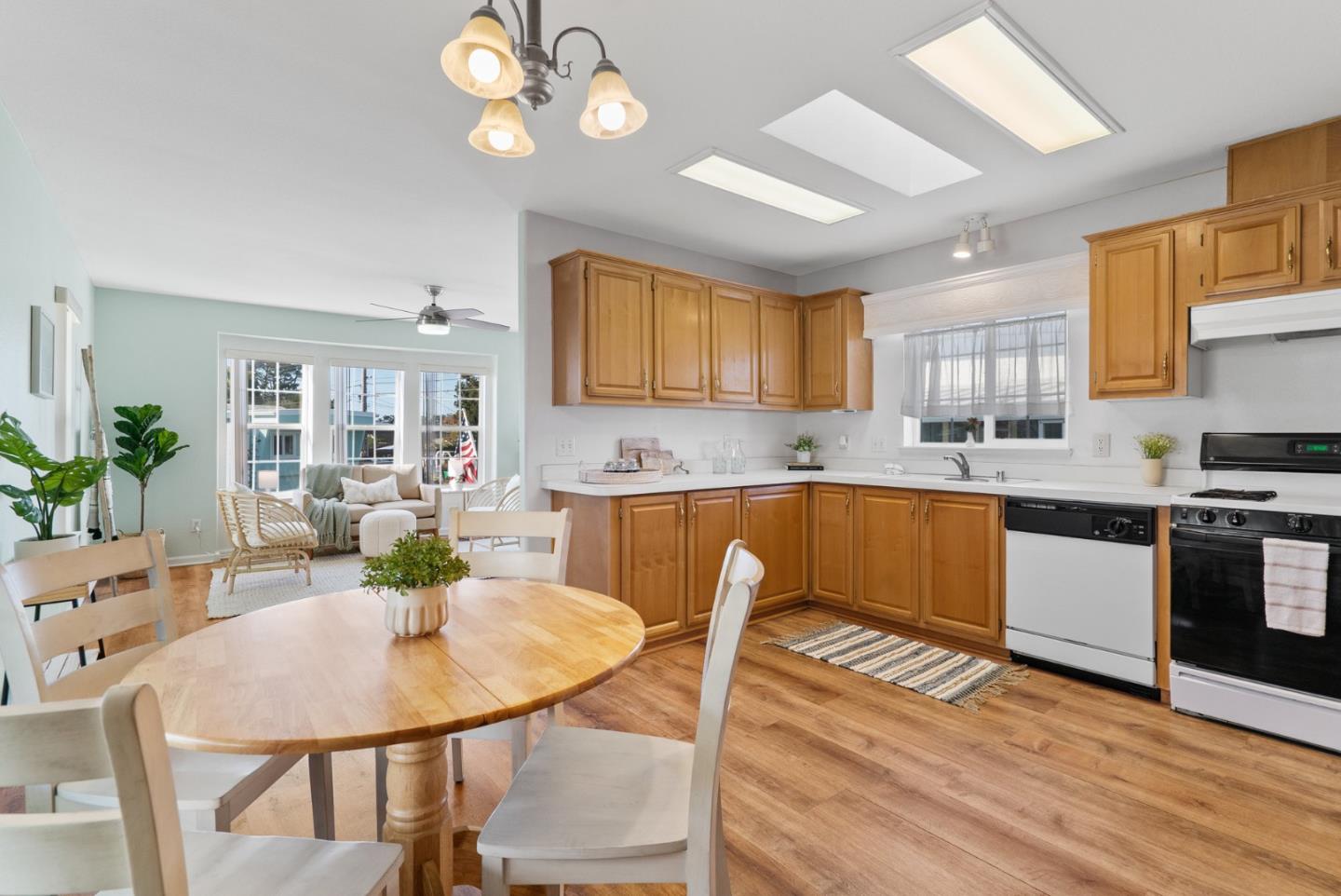 1040 38th Ave Unit: 2