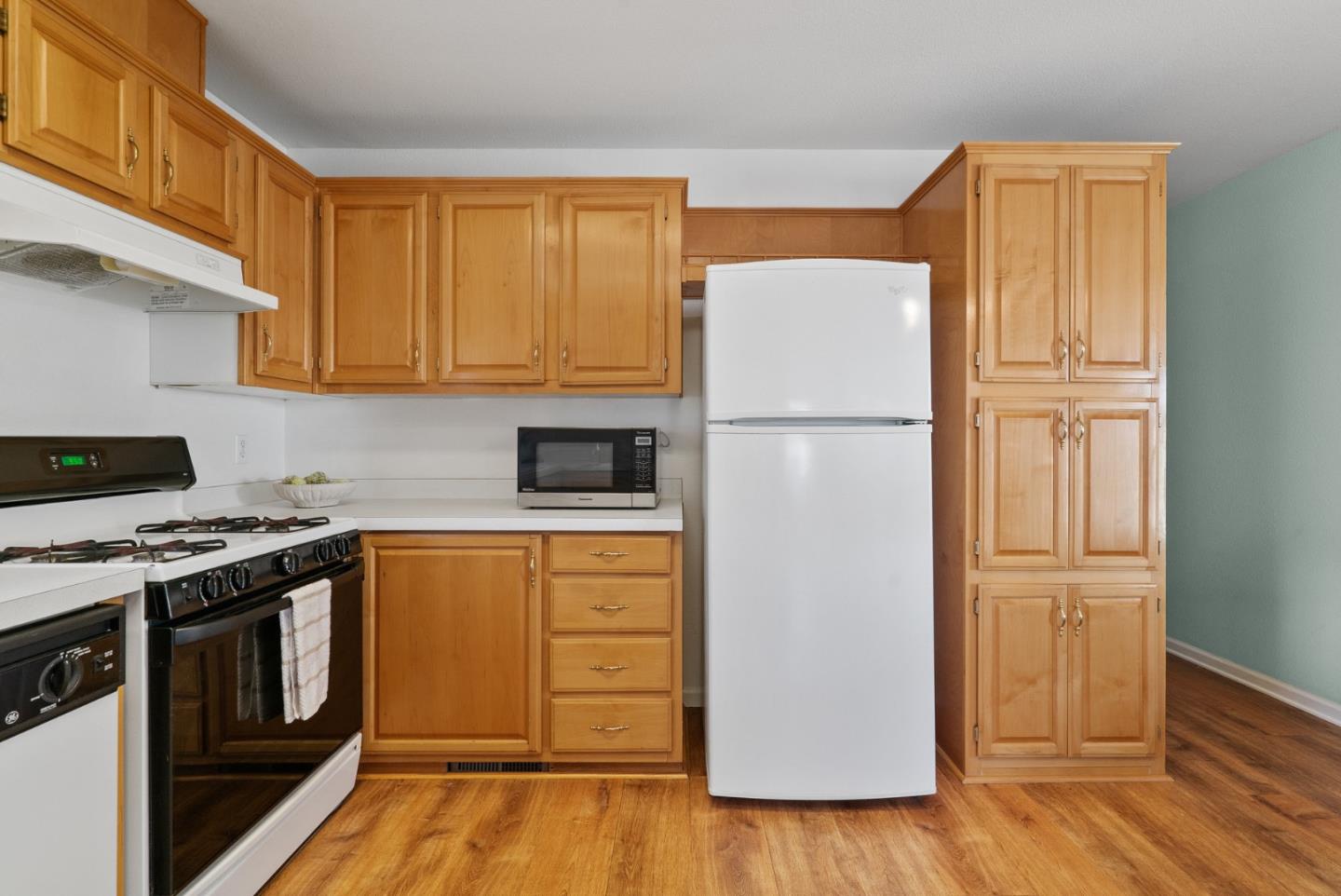 1040 38th Ave Unit: 2
