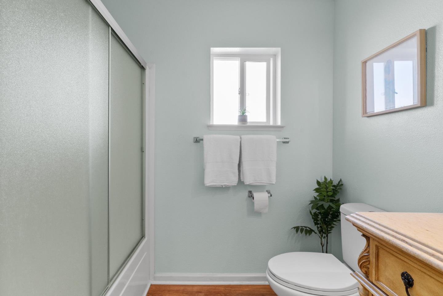 1040 38th Ave Unit: 2