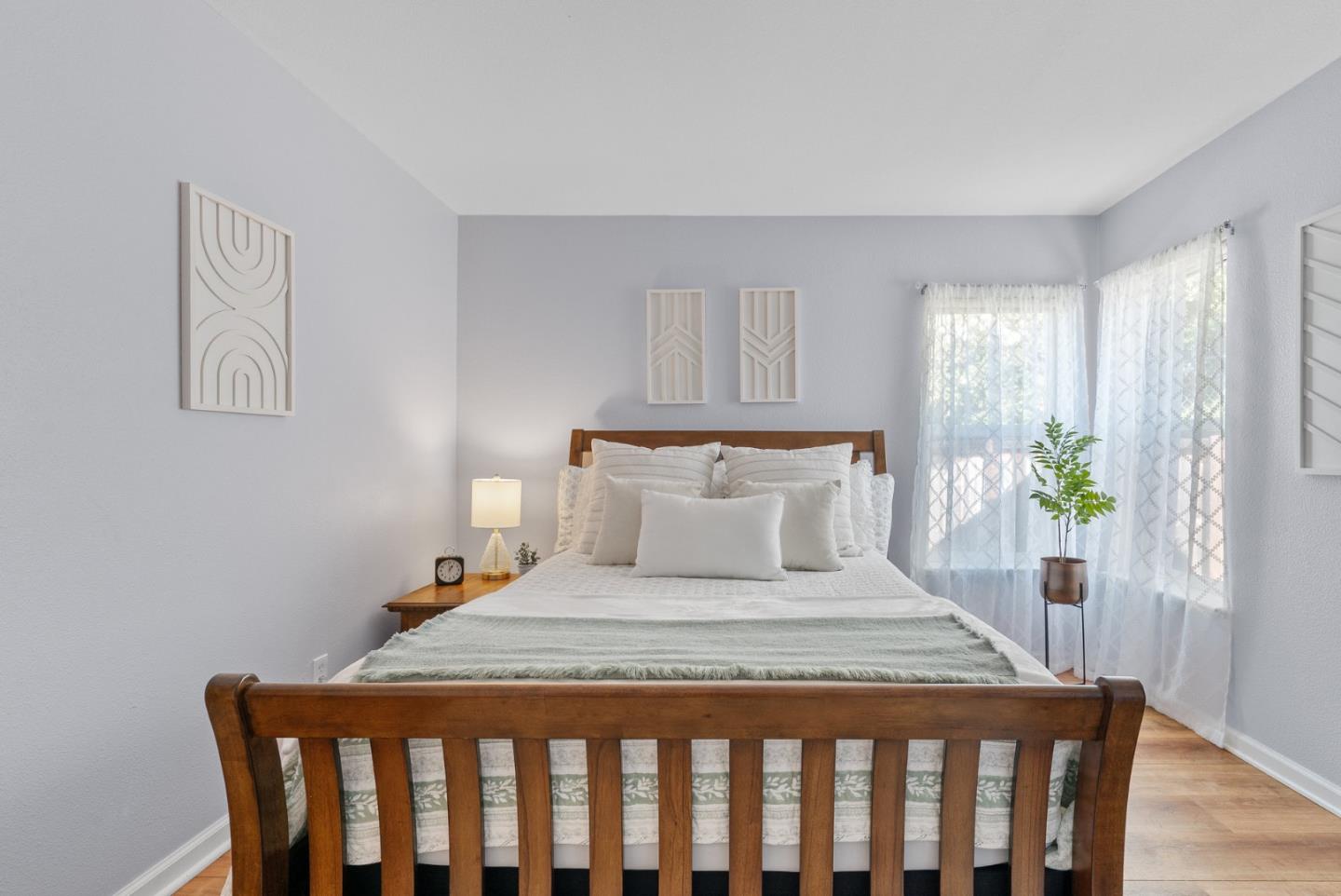 1040 38th Ave Unit: 2
