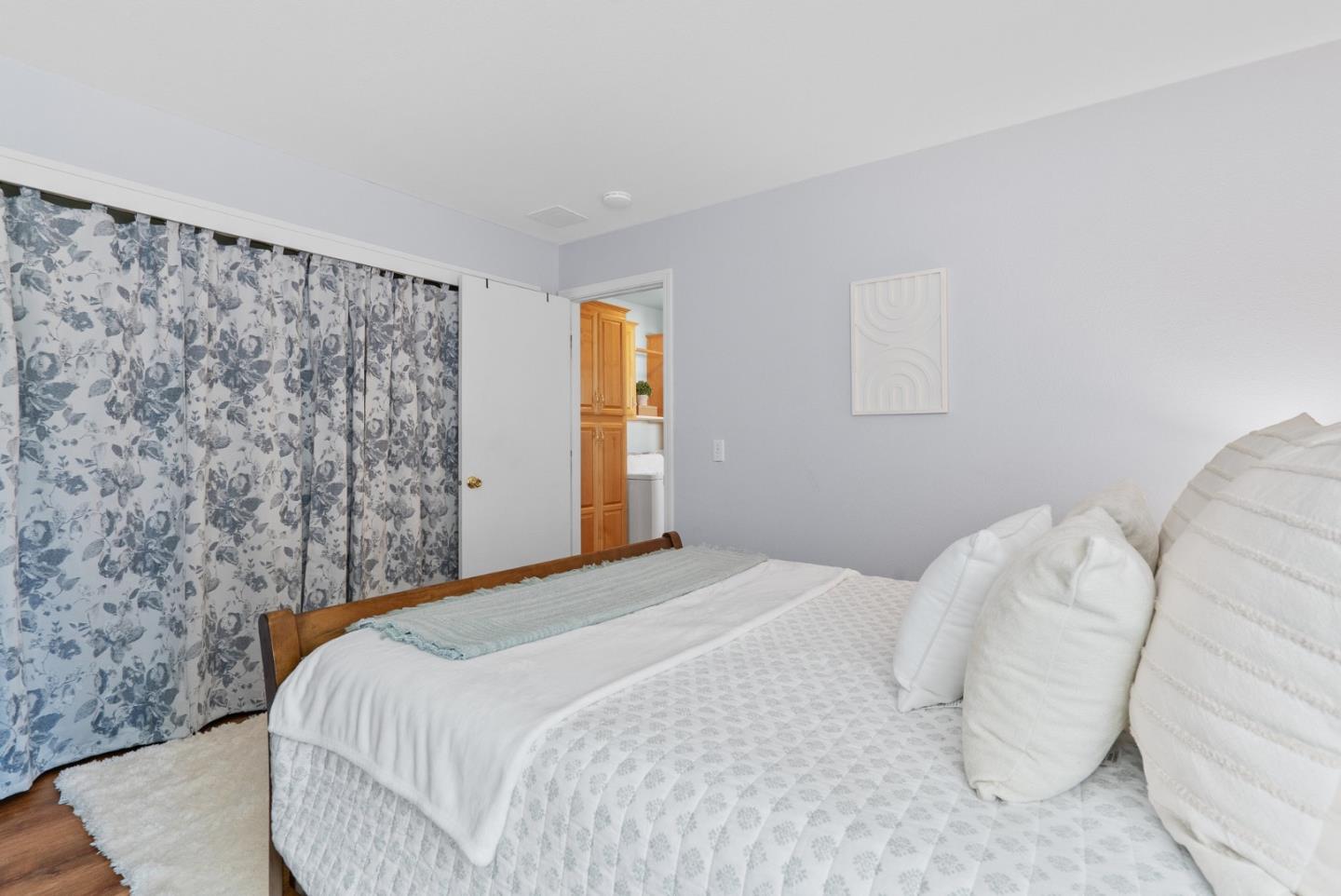 1040 38th Ave Unit: 2