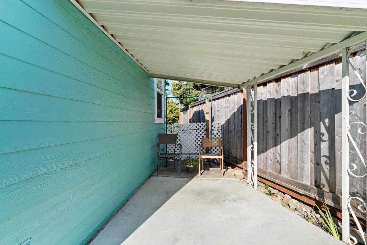 1040 38th Ave Unit: 2