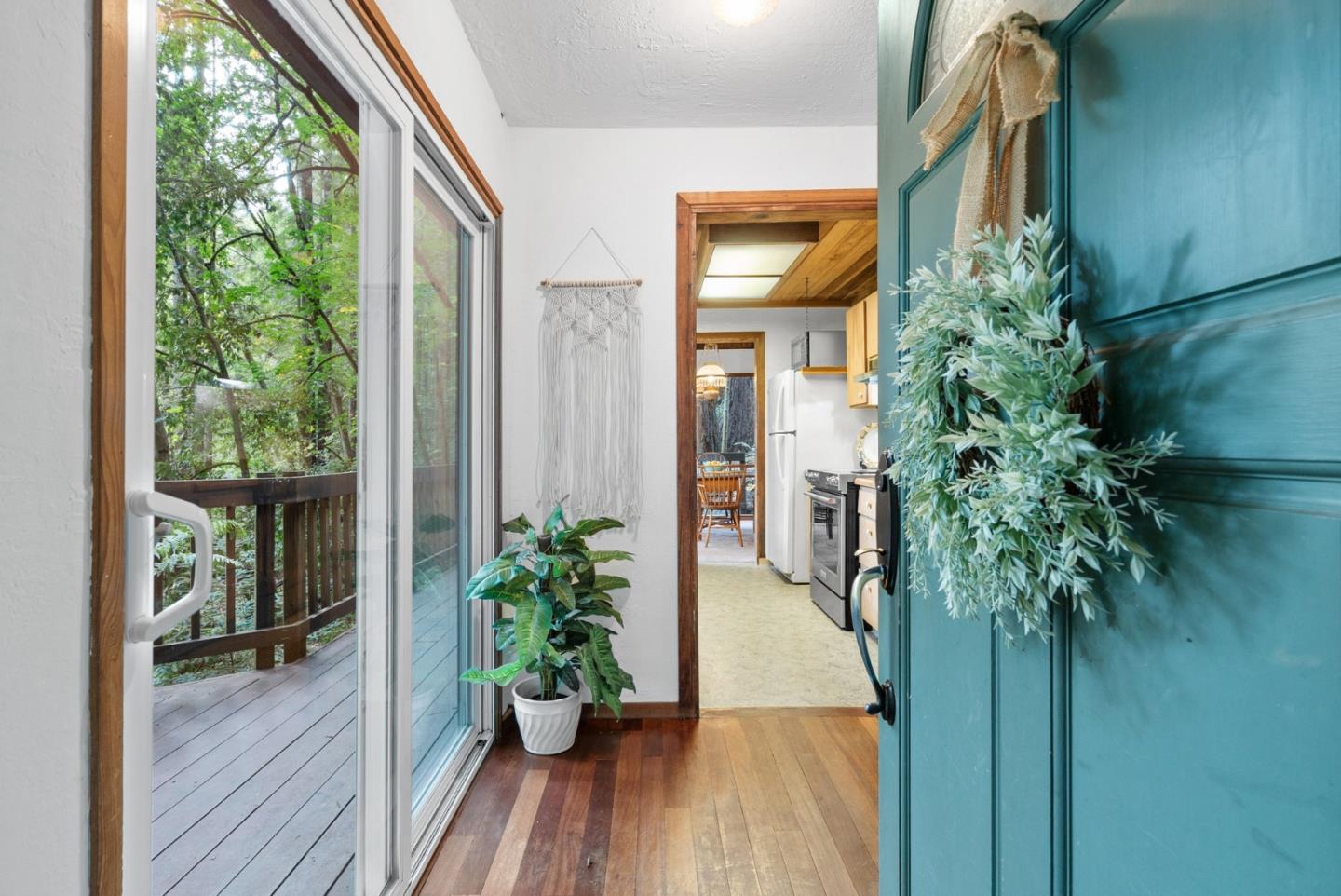 727 Eureka Canyon Road