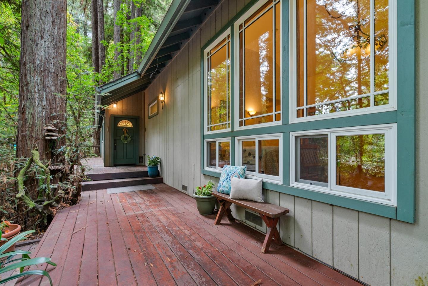 727 Eureka Canyon Road