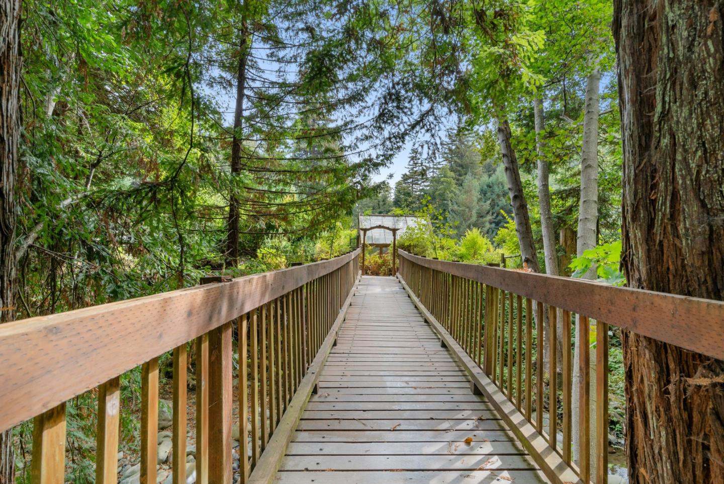 727 Eureka Canyon Road