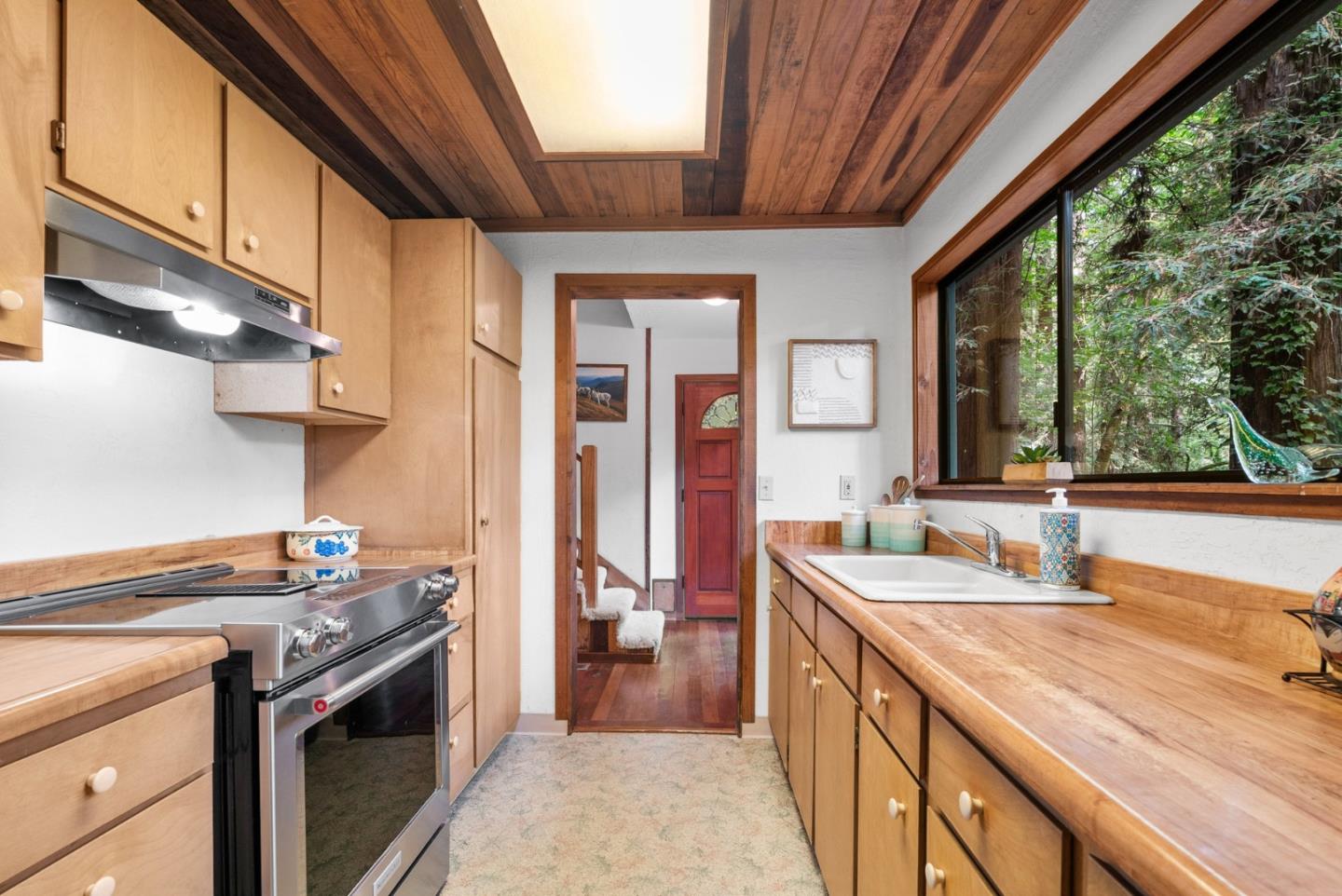 727 Eureka Canyon Road