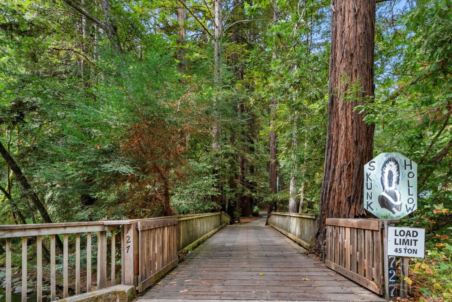 727 Eureka Canyon Road