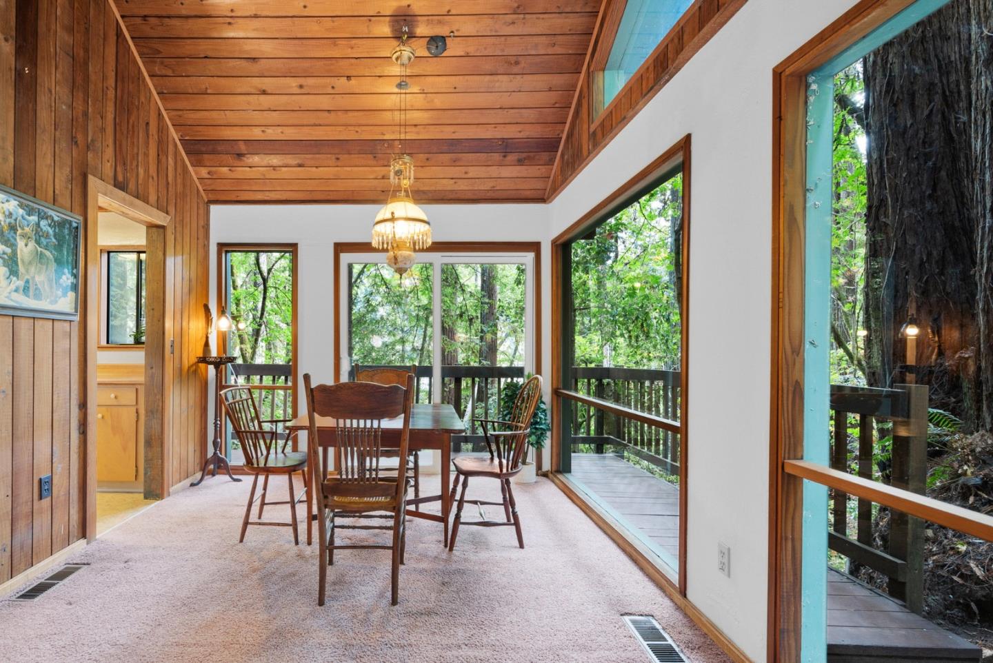 727 Eureka Canyon Road