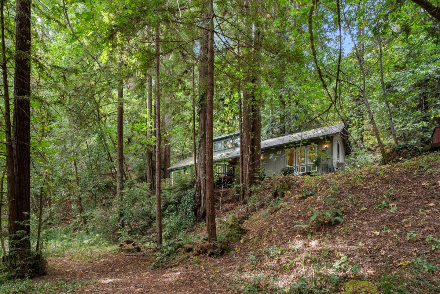 727 Eureka Canyon Road