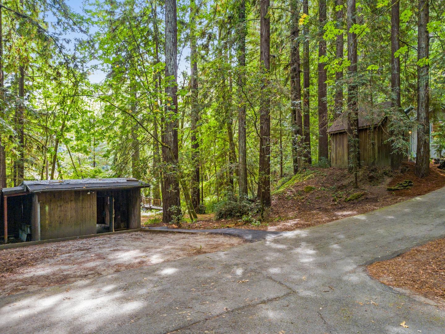 727 Eureka Canyon Road