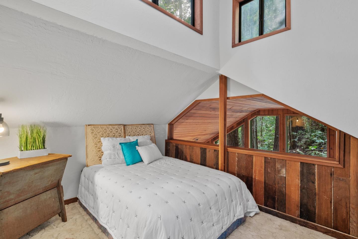 727 Eureka Canyon Road