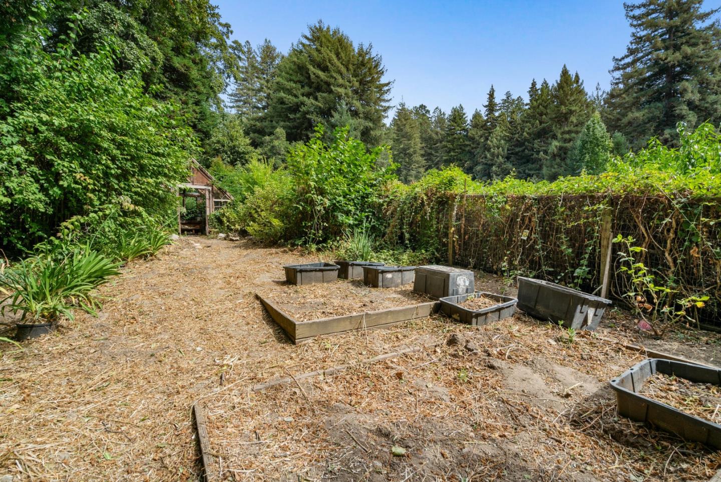 727 Eureka Canyon Road