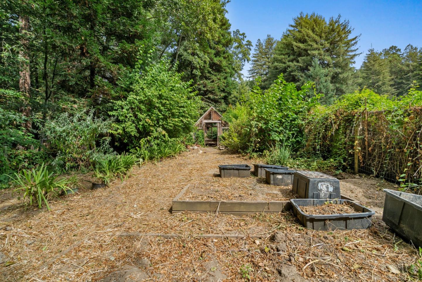 727 Eureka Canyon Road