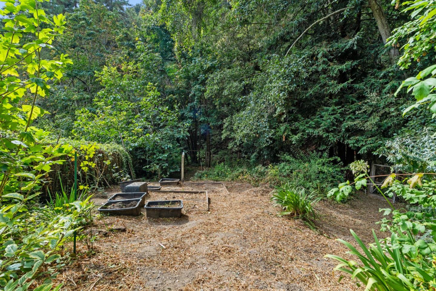 727 Eureka Canyon Road