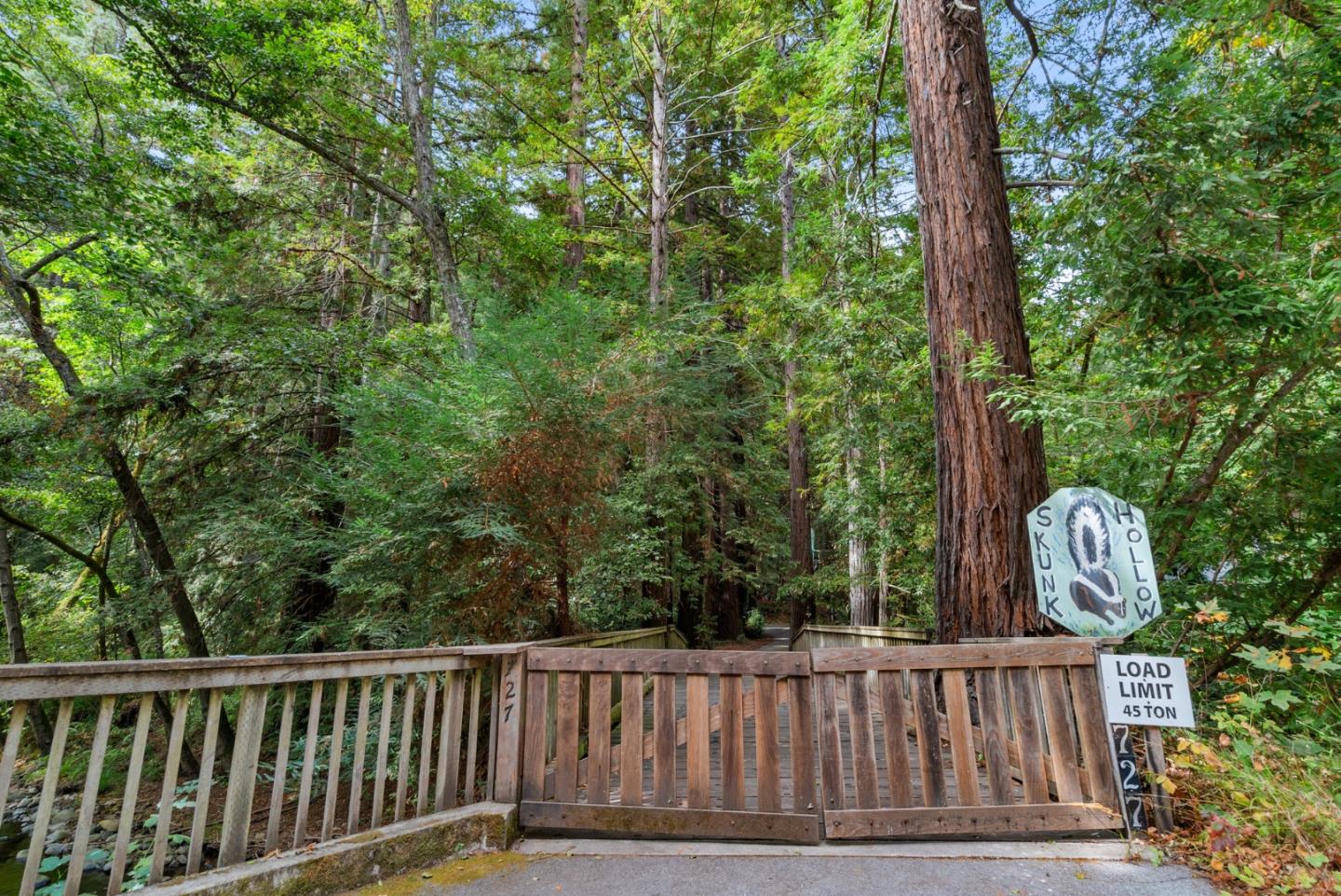 727 Eureka Canyon Road