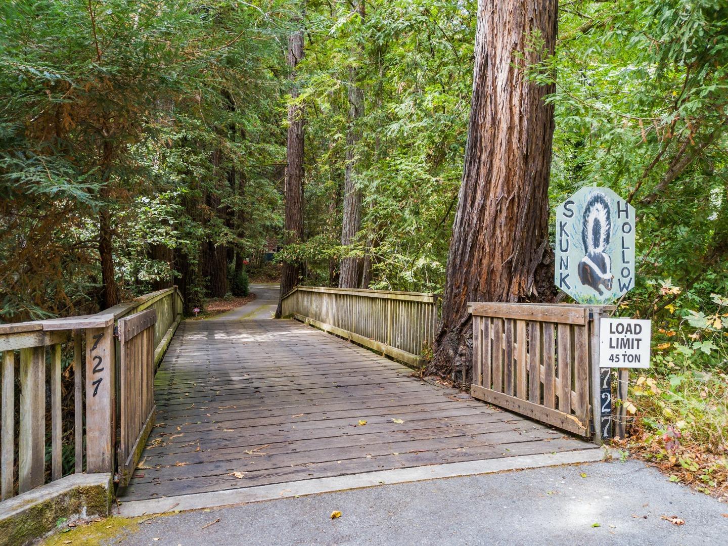 727 Eureka Canyon Road