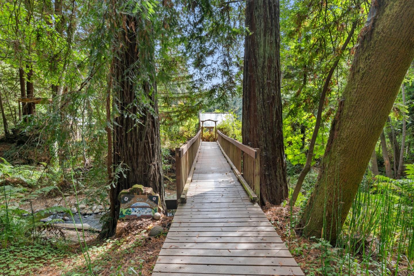 727 Eureka Canyon Road