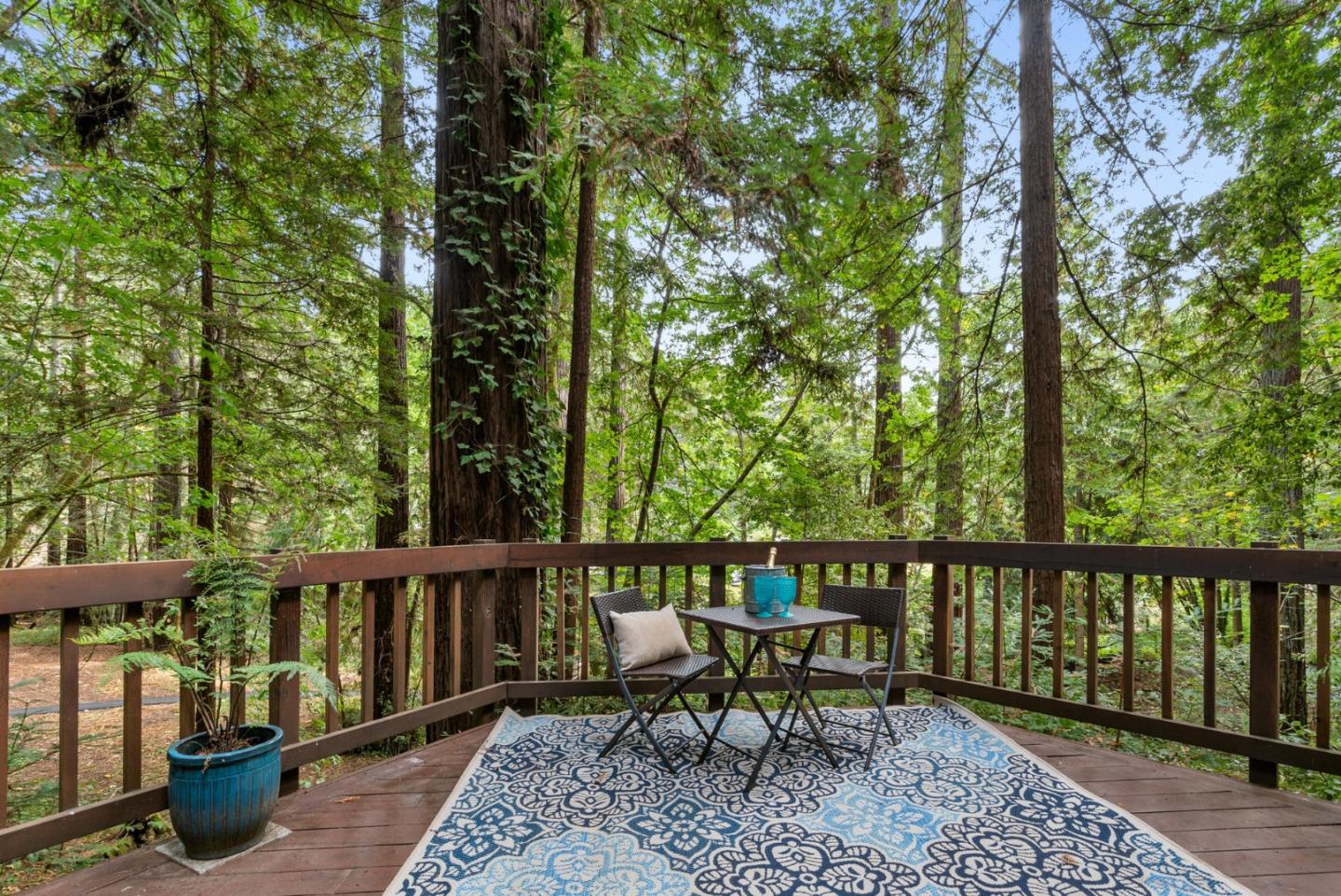 727 Eureka Canyon Road