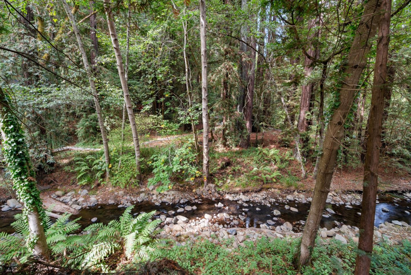 727 Eureka Canyon Road
