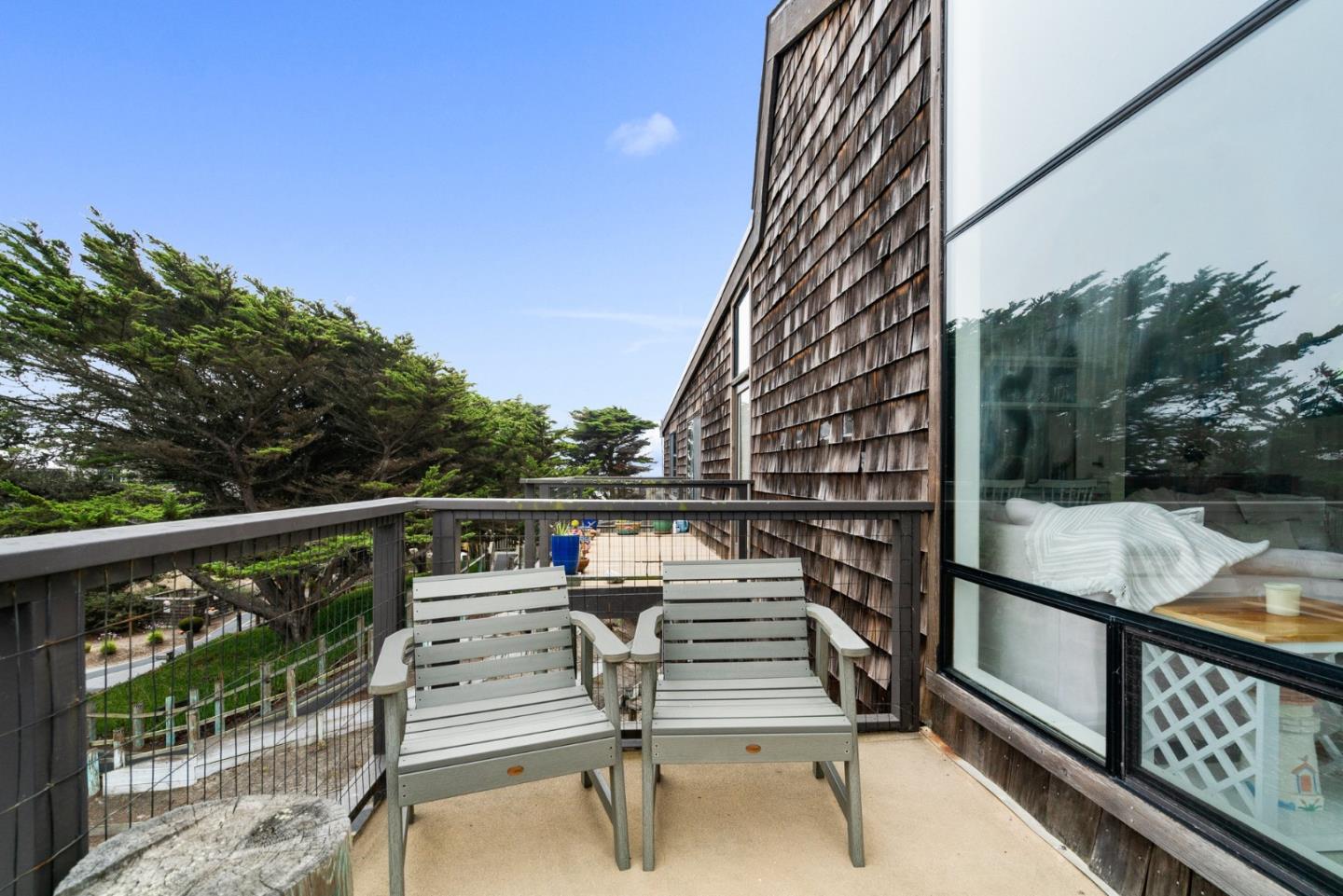 14 Pelican Point