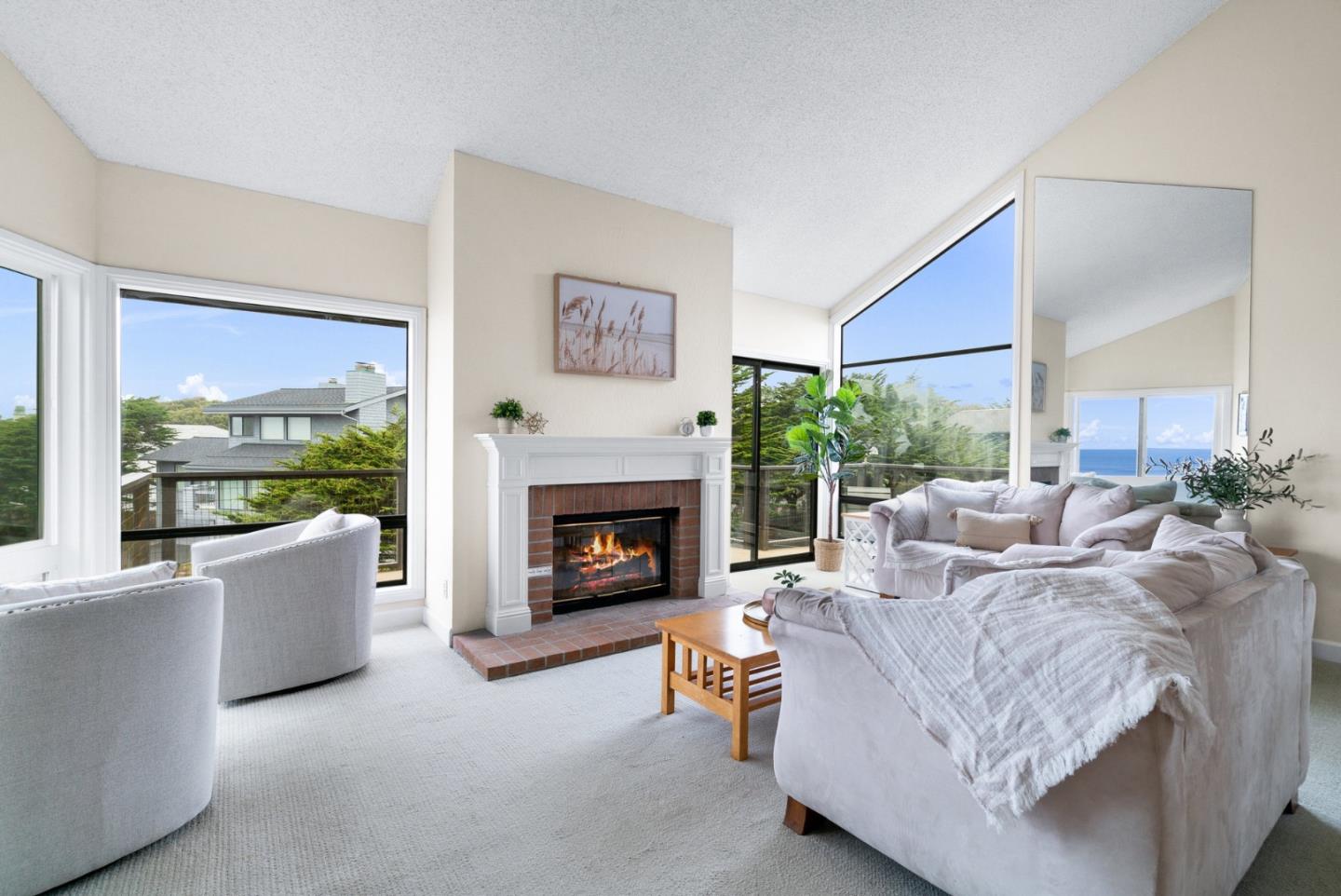14 Pelican Point