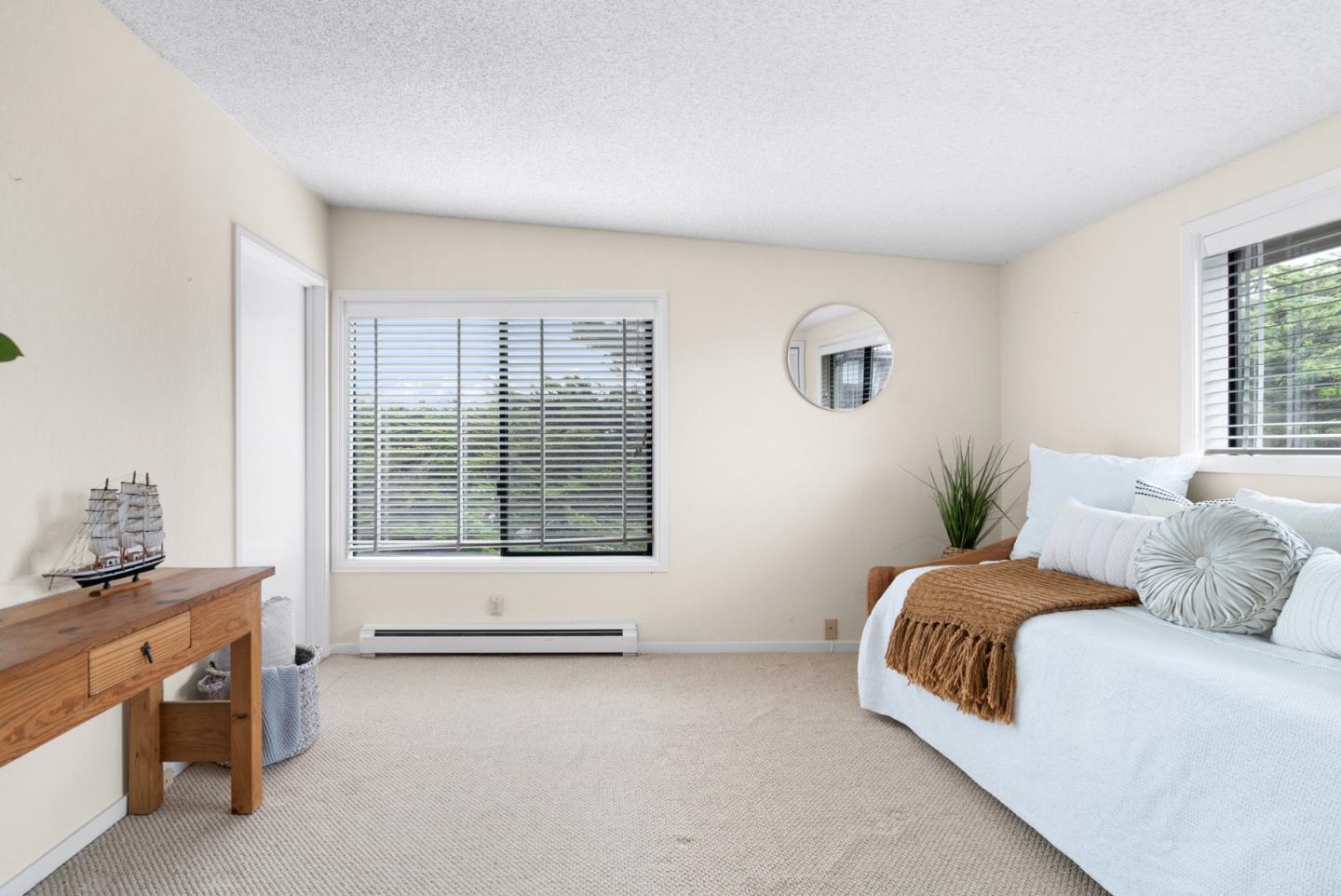 14 Pelican Point