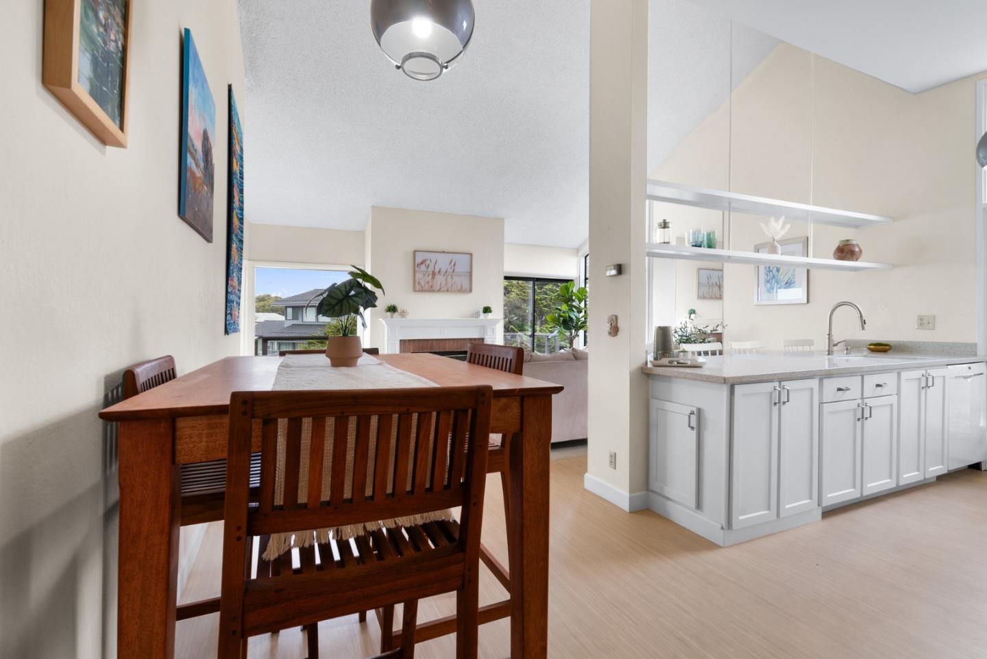 14 Pelican Point