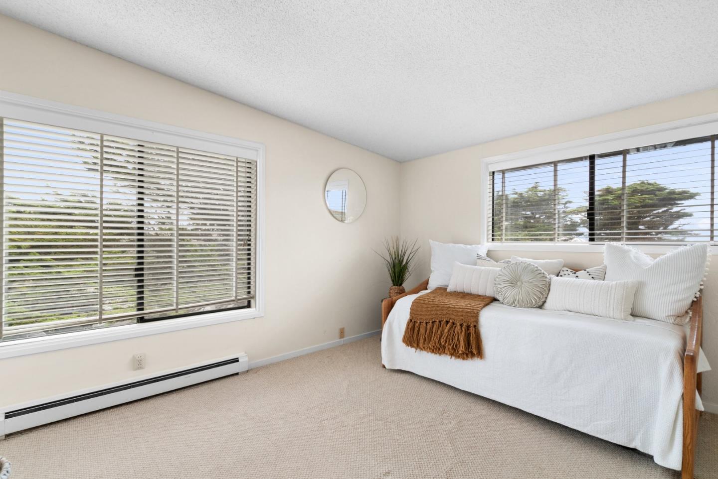 14 Pelican Point