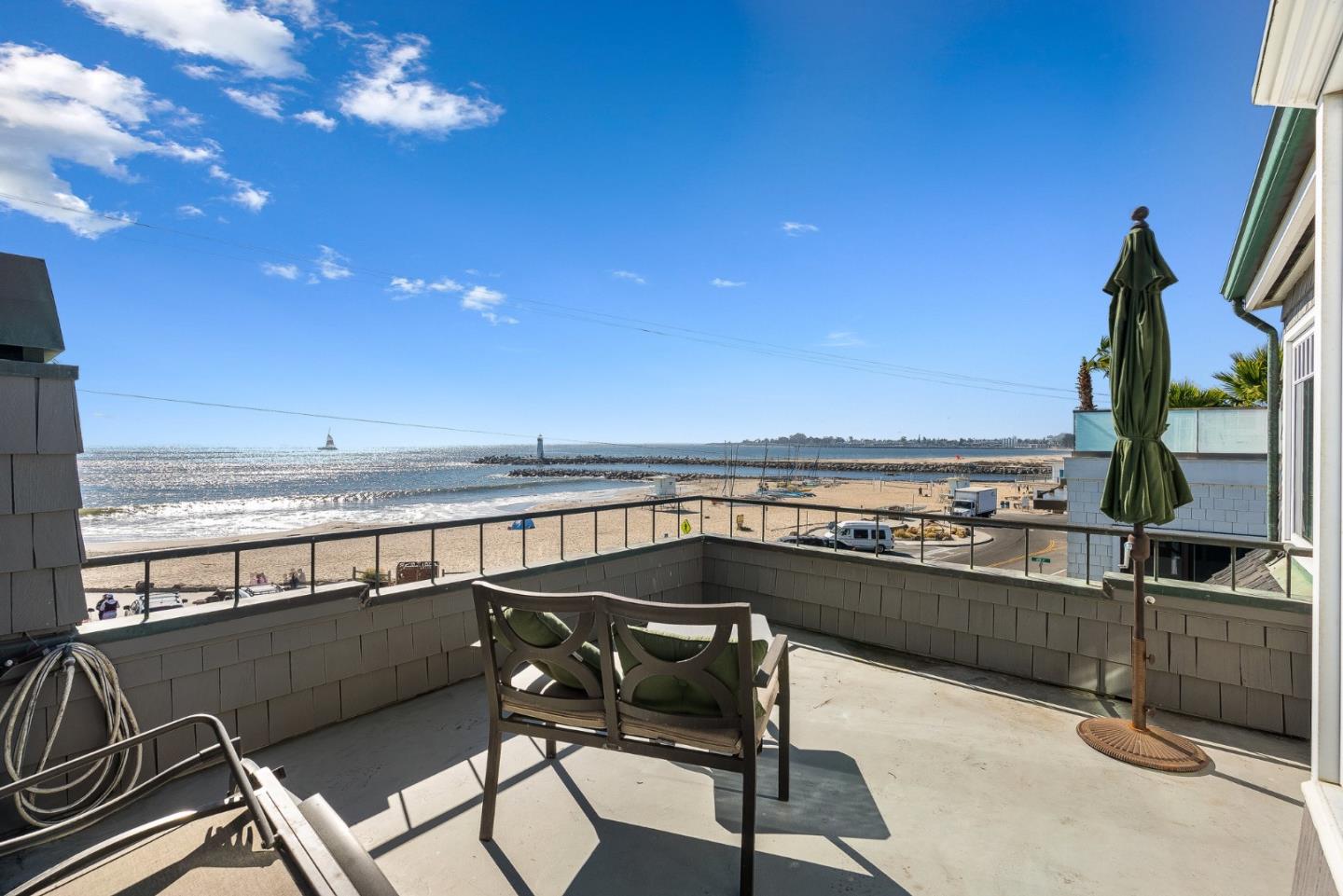 2615 East Cliff Drive
