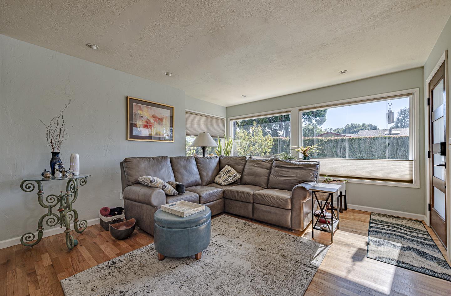 2901 Sandy Lane