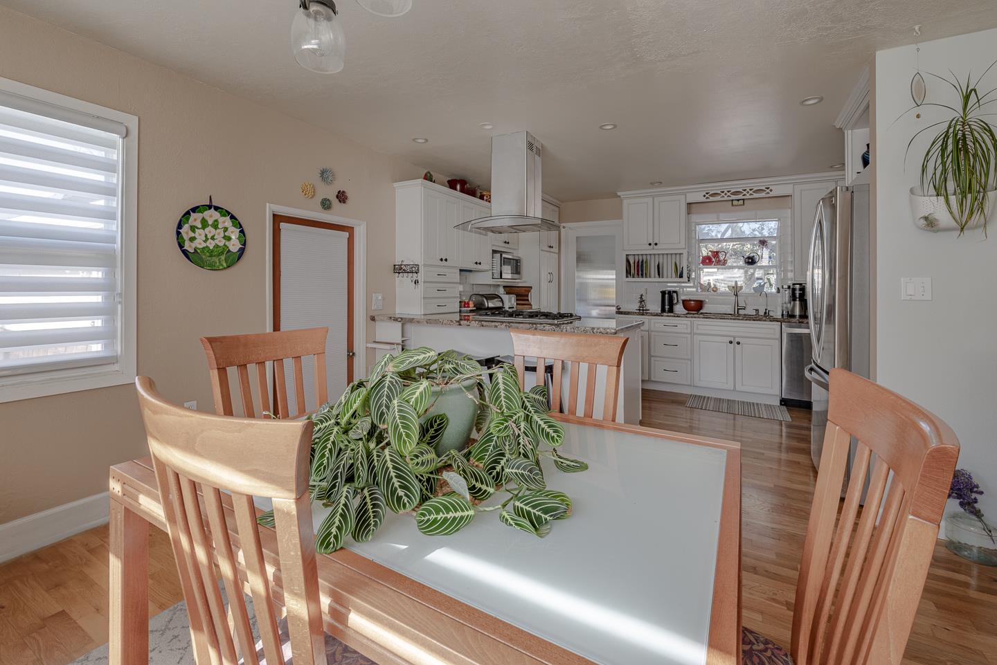 2901 Sandy Lane
