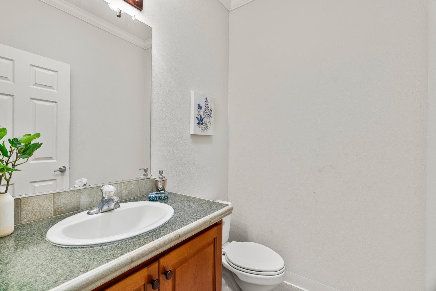 2435 Felt Street Unit: 44