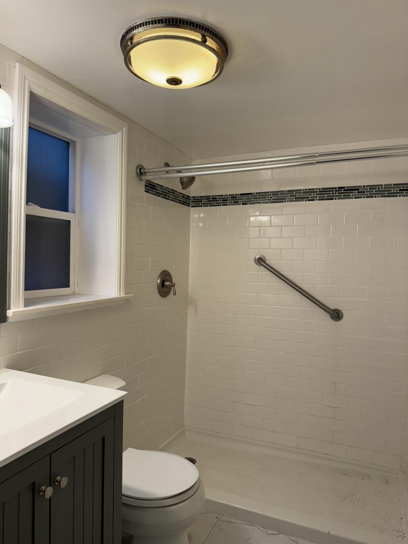 898 Bonita DR