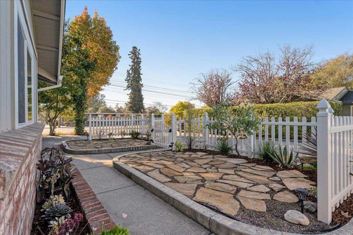 5737 Soquel Drive