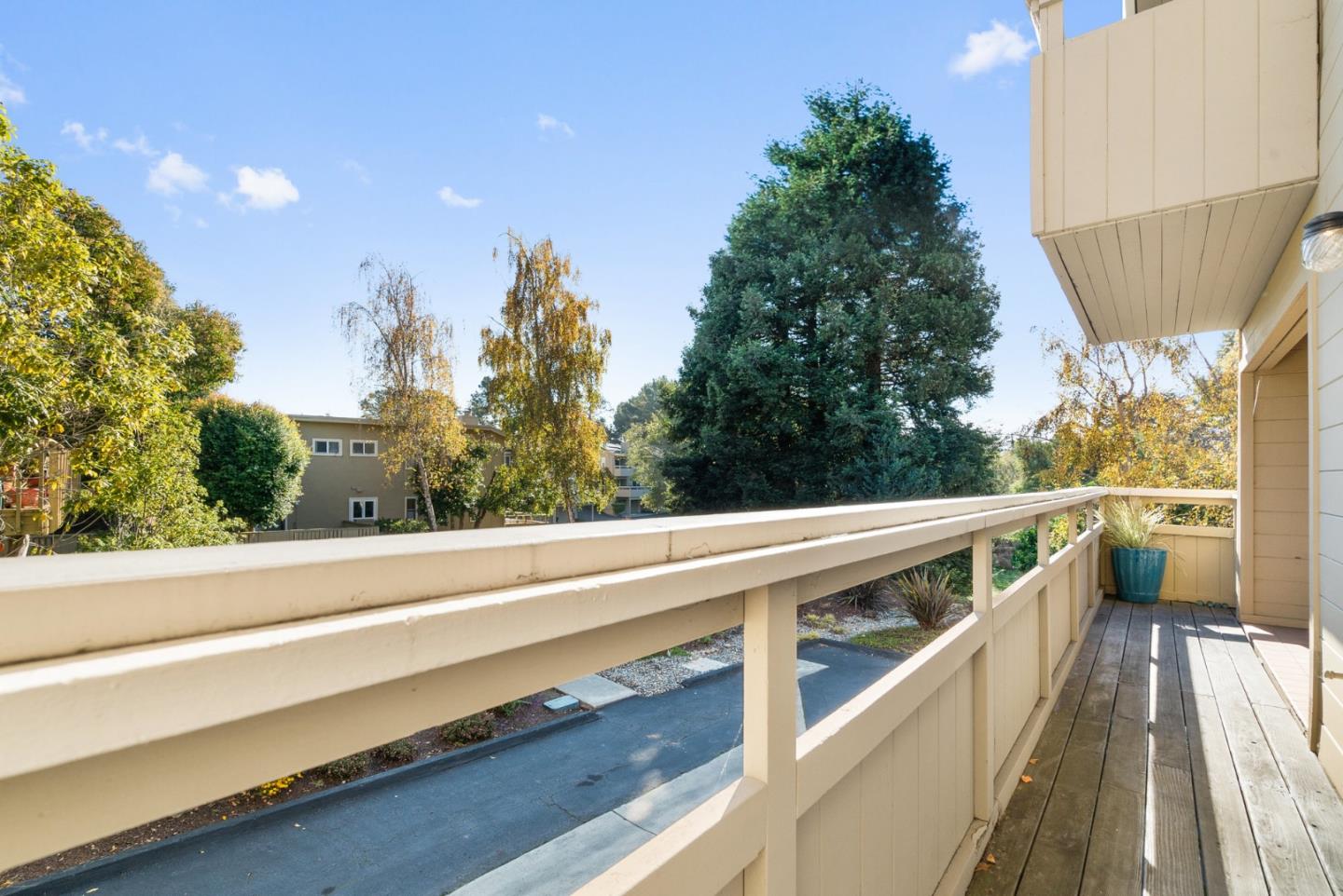 111 Vineyard CT